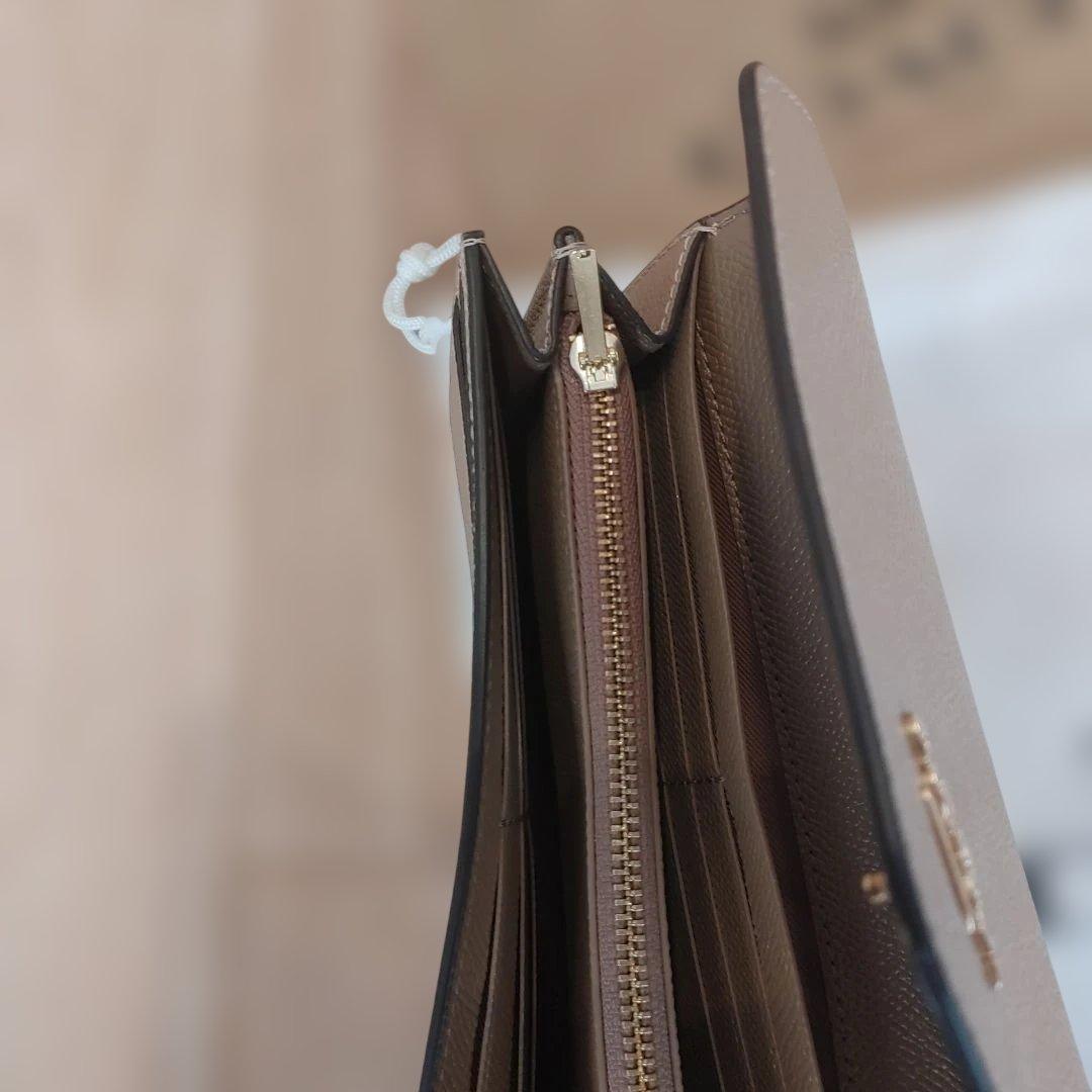 COACH ベージュ エンベロープ型長財布