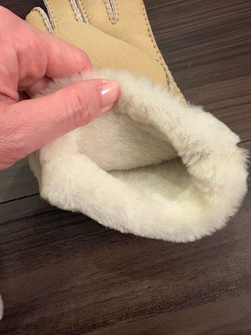 美品 UGG アグ 手袋 シープスキン スエード ファー ムートン ベージュ