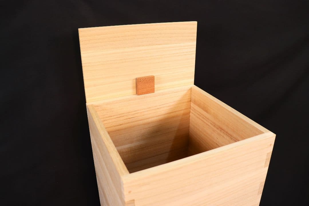 30キロ用桐米びつ　新米　最高峰　コシヒカリ伝統工芸