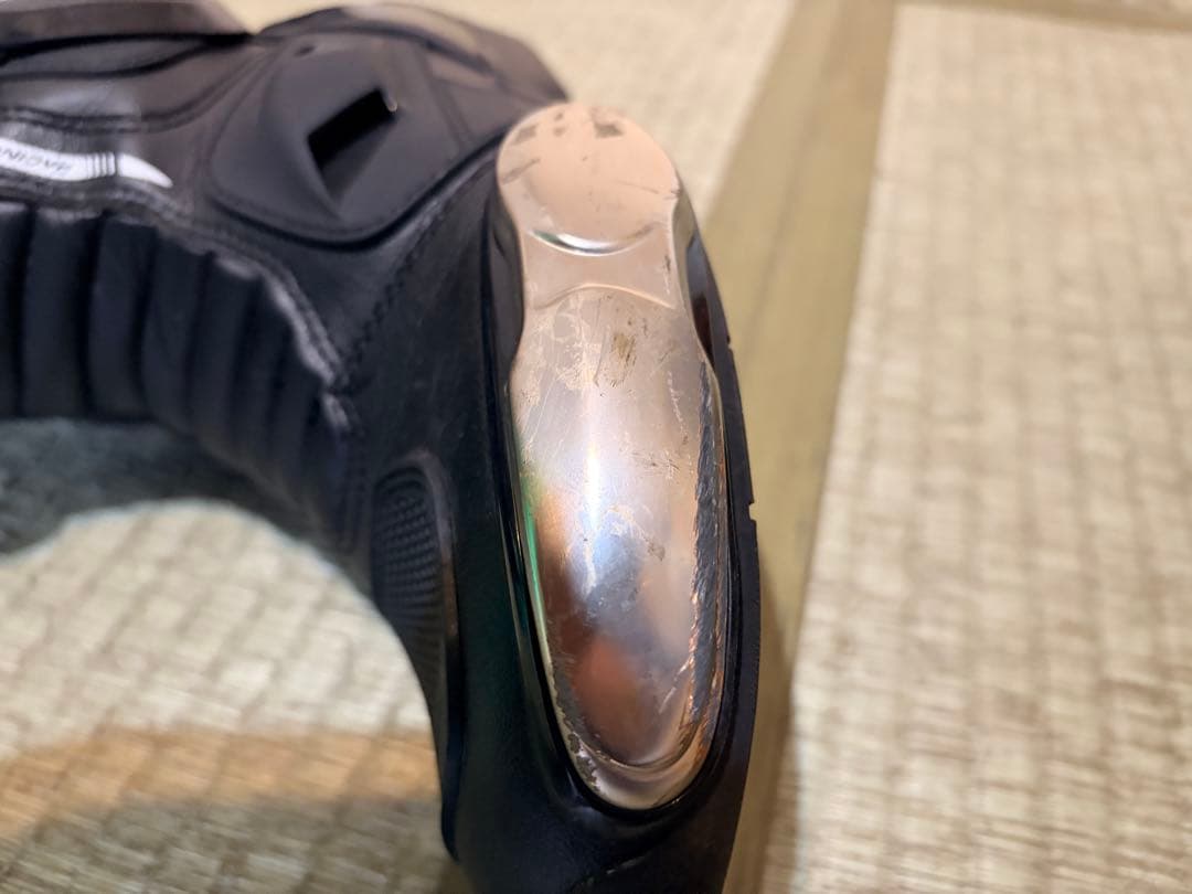 AUGIレーシングブーツAR-1 サイズEUR41／JPN26