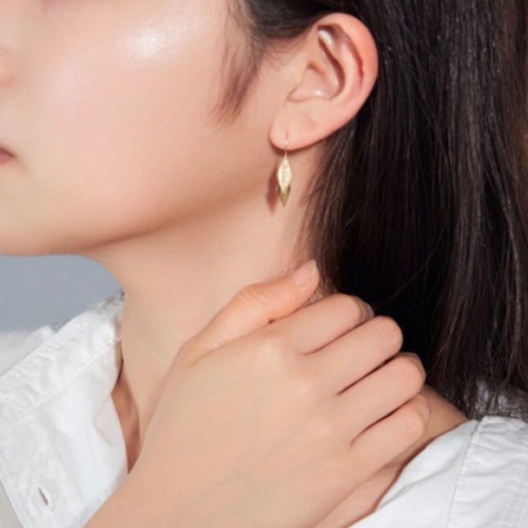 Jewel closet by L&Co. K10 ひし形ピアス k10 ゆれる