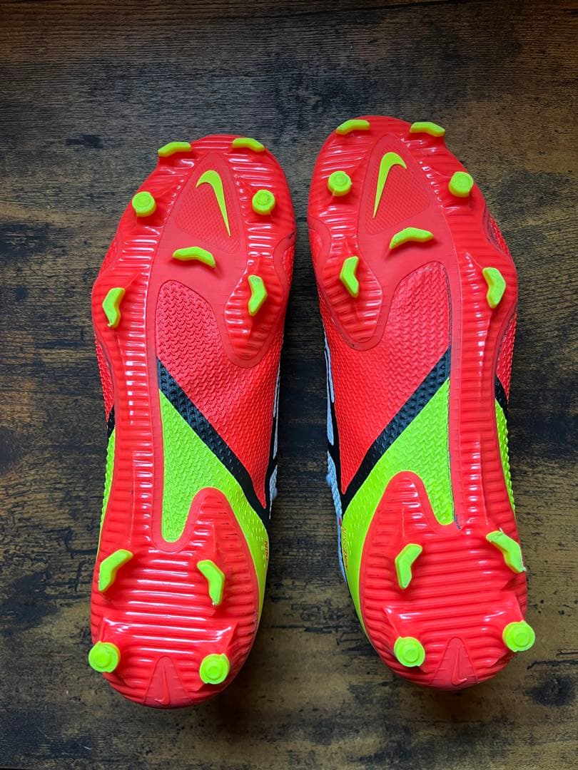 ナイキ ファントムGT2 PRO FG