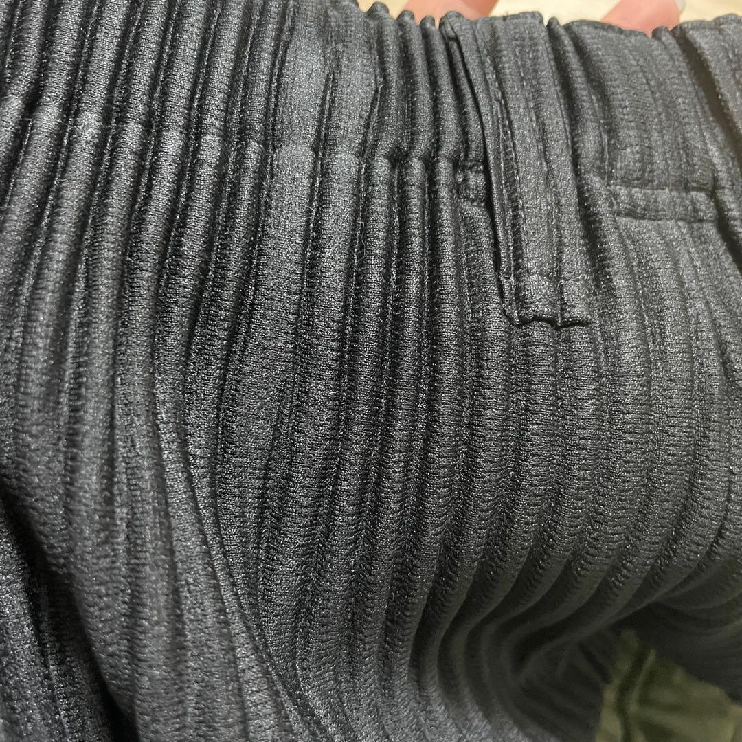 イッセイミヤケ　オムプリッセ　プリーツパンツ　size 03 ブラック