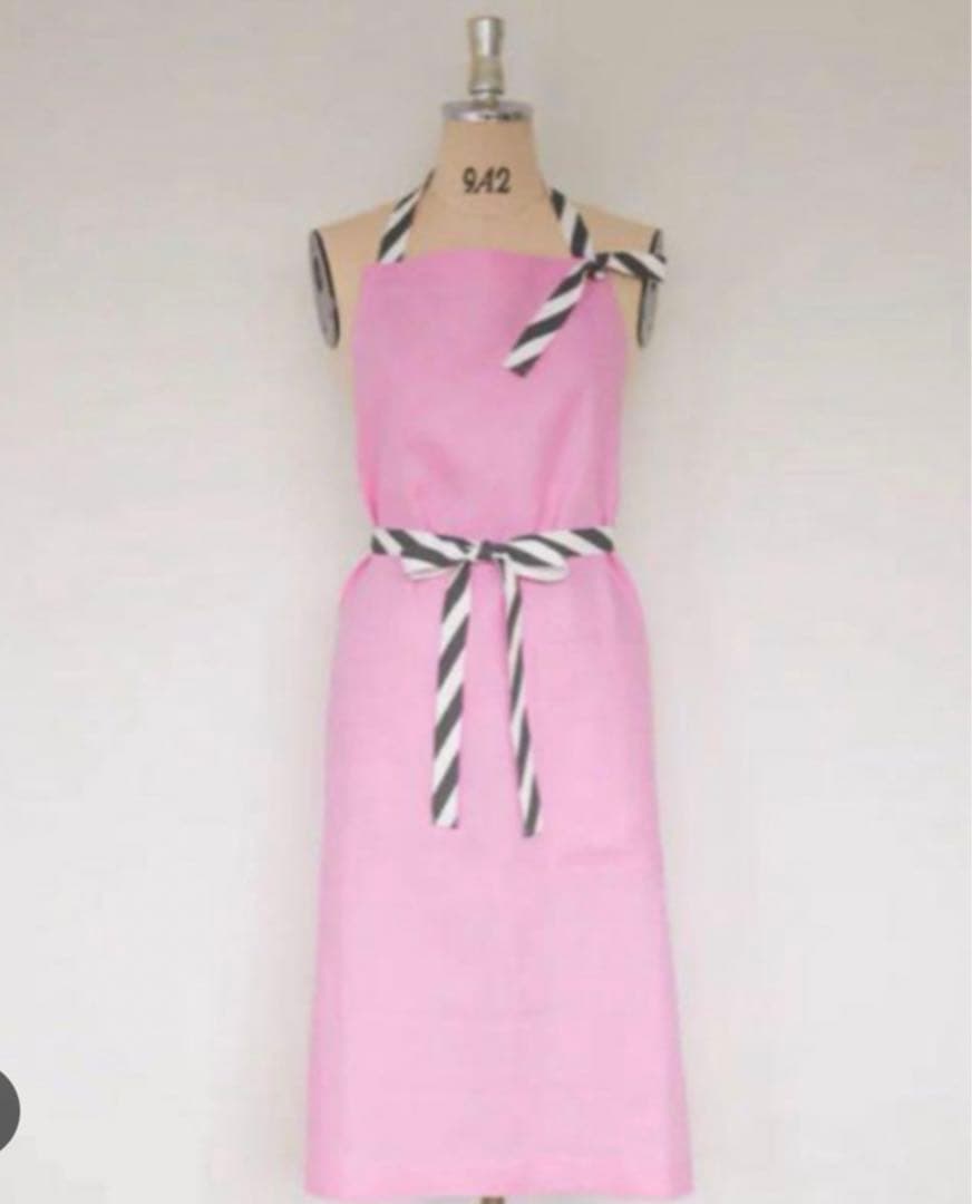 タキマキ　滝沢眞紀子　ピンク ストライプリボン エプロン