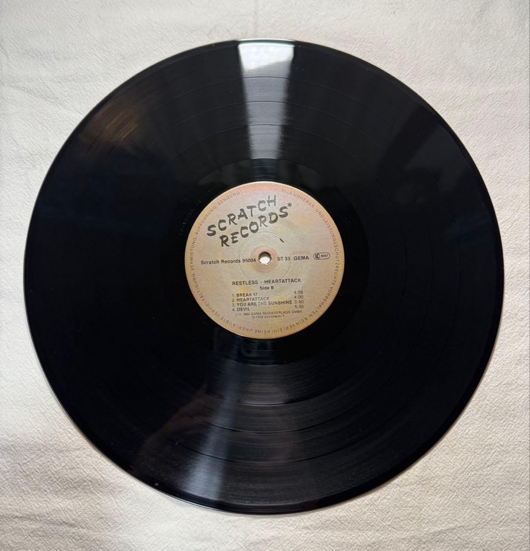 Restless「Heartattack」LP