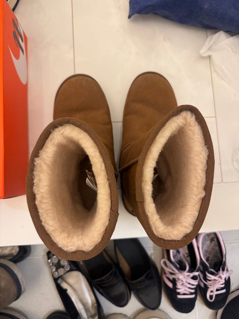 UGG Classic Short / チェスナット系（型番 1008558）