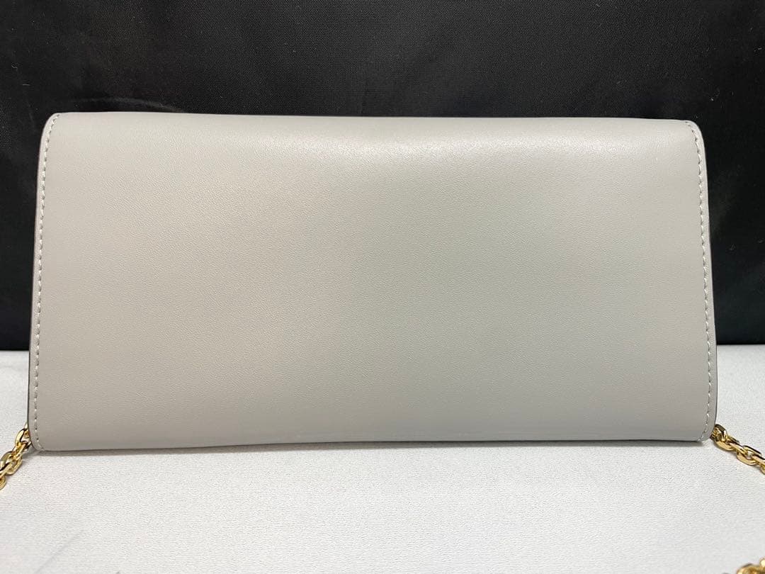 FENDI フェンディ　チェーンウォレット　ショルダー　スタッズ