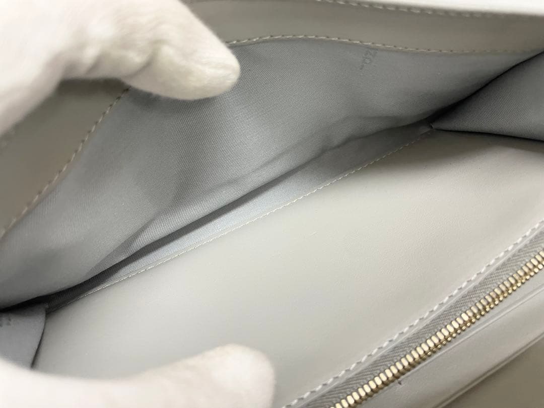 FENDI フェンディ　チェーンウォレット　ショルダー　スタッズ