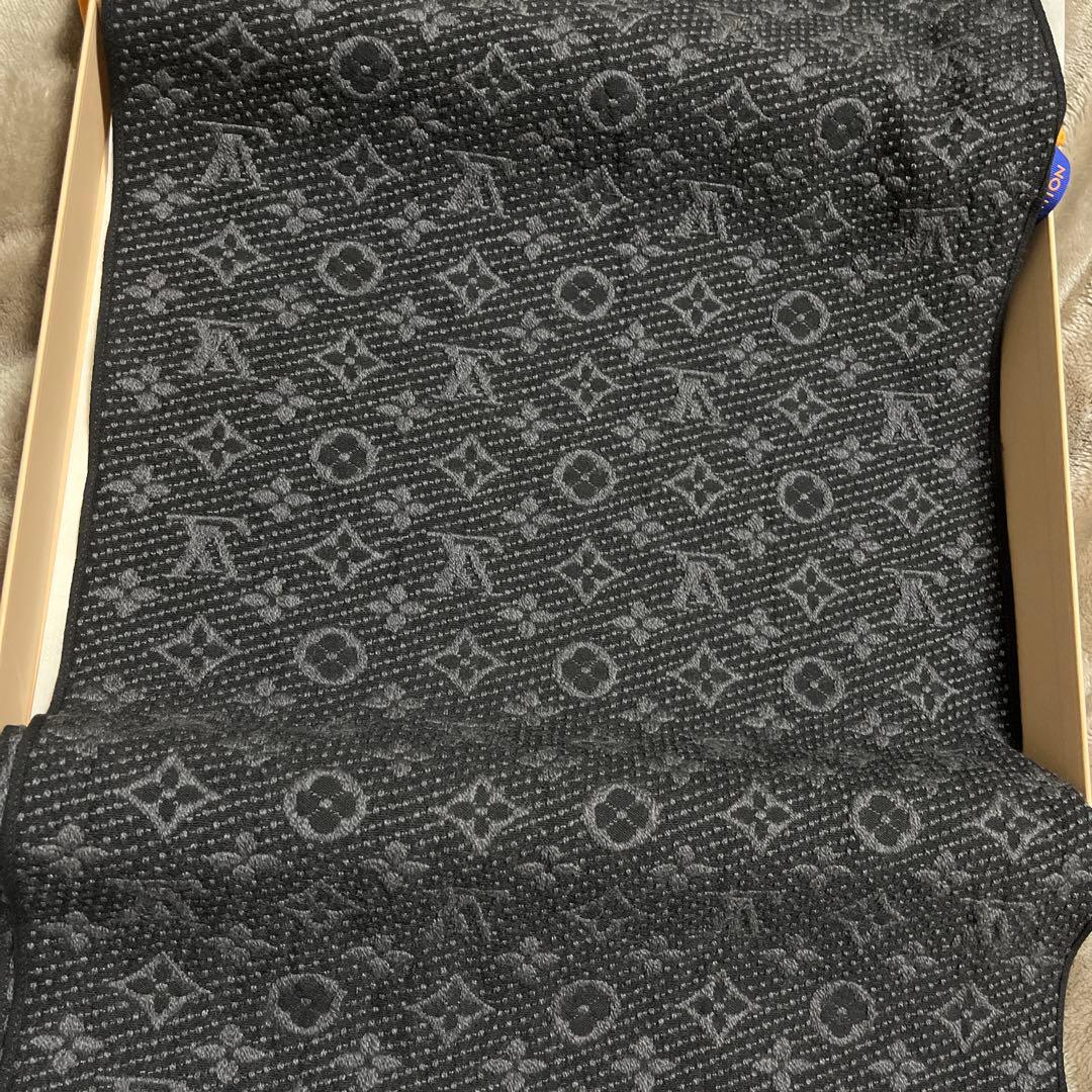 ルイヴィトン　マフラー　エシャルプ モノグラムクラシック