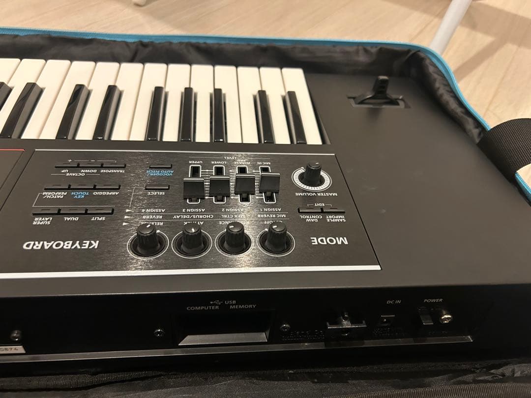 鍵盤楽器 Roland JUNO-DS