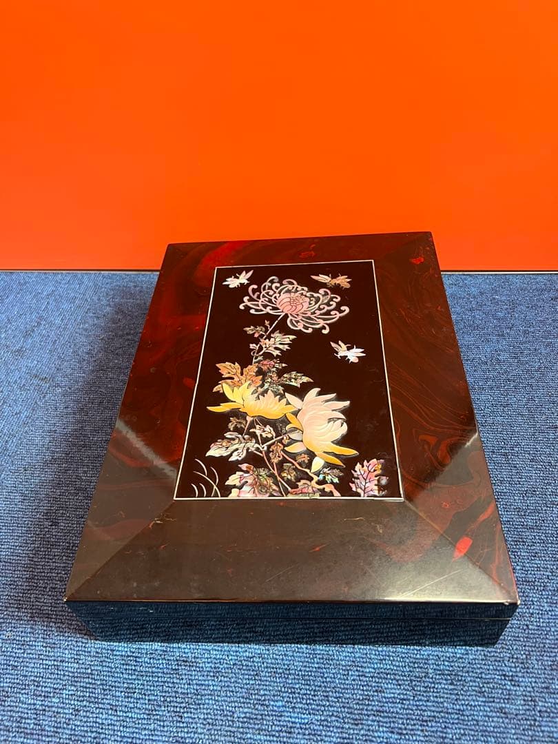 1194 小物入れ　螺鈿細工 　貝細工　木製　インテリア　木箱　美術品