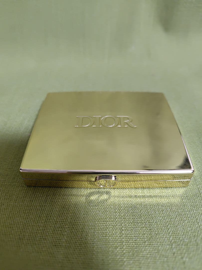 Christian Dior　サンククルール　ホリデーコレクション2025