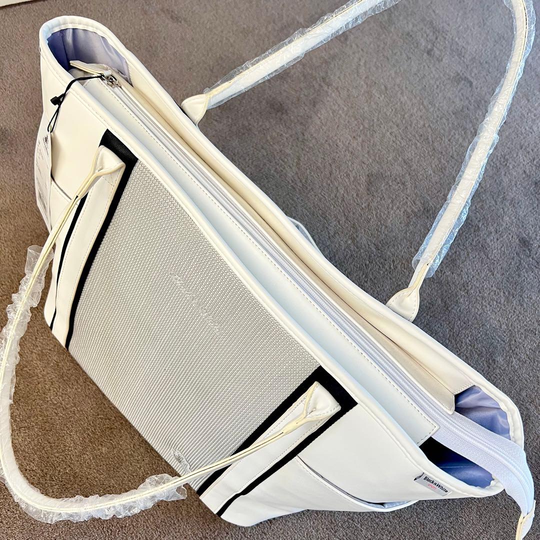 《新品未使用》　《おまけ付き》ゴルフバック　ブラック&ホワイト