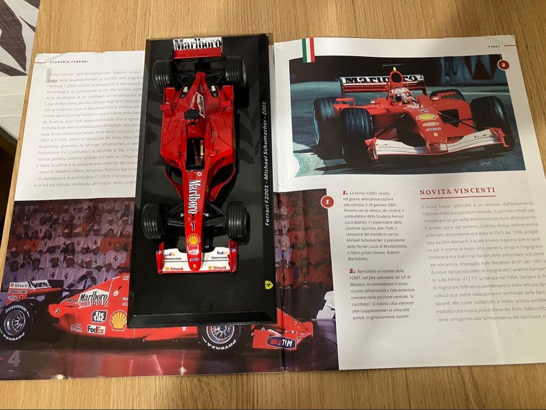 紅い跳馬様　2台セット　専用　F2001 マルボロ仕様　F1コレクション