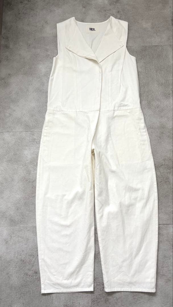 美品 定価4.5★2025 HER. ハー アシメフロントオールインワン 1