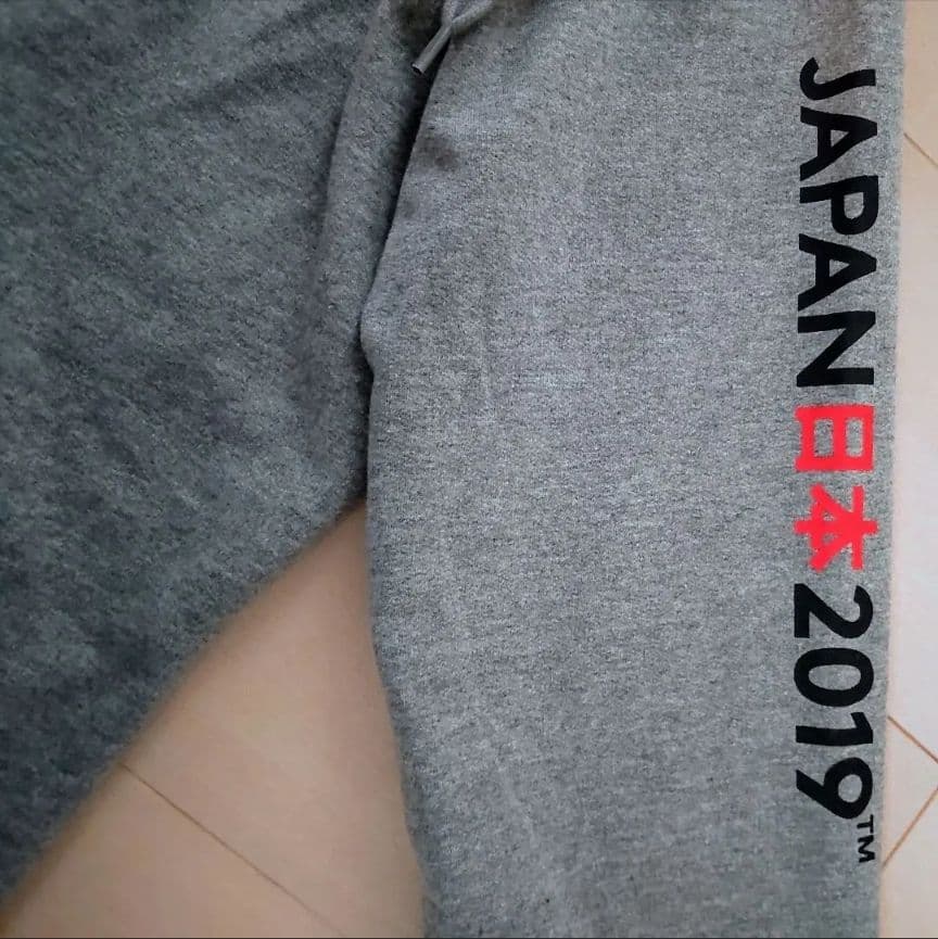 ラグビーワールドカップ2019日本大会公式グッズ「ジップパーカー」会場限定品