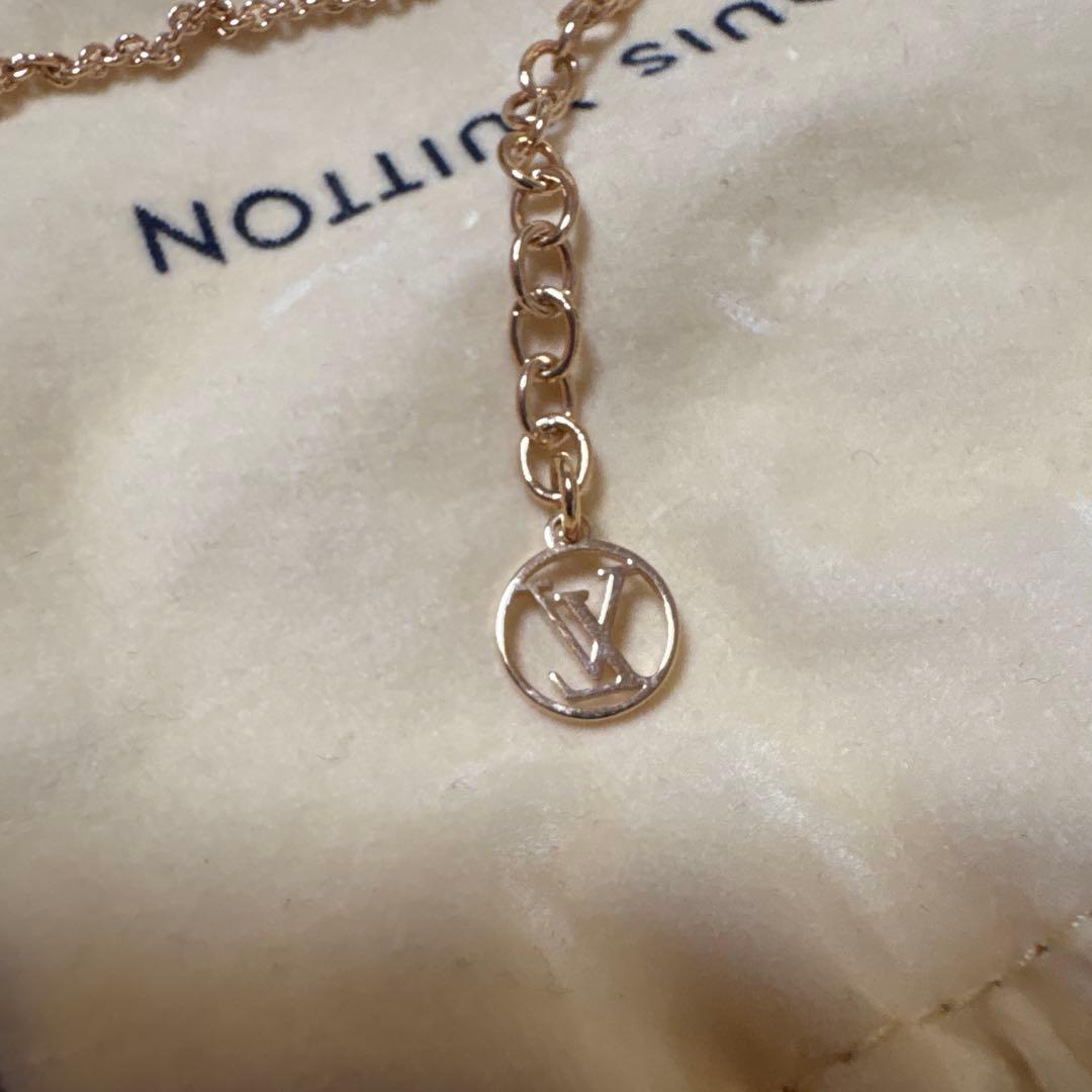 LOUIS VUITTON V字型ペンダント ネックレス ローズゴールド