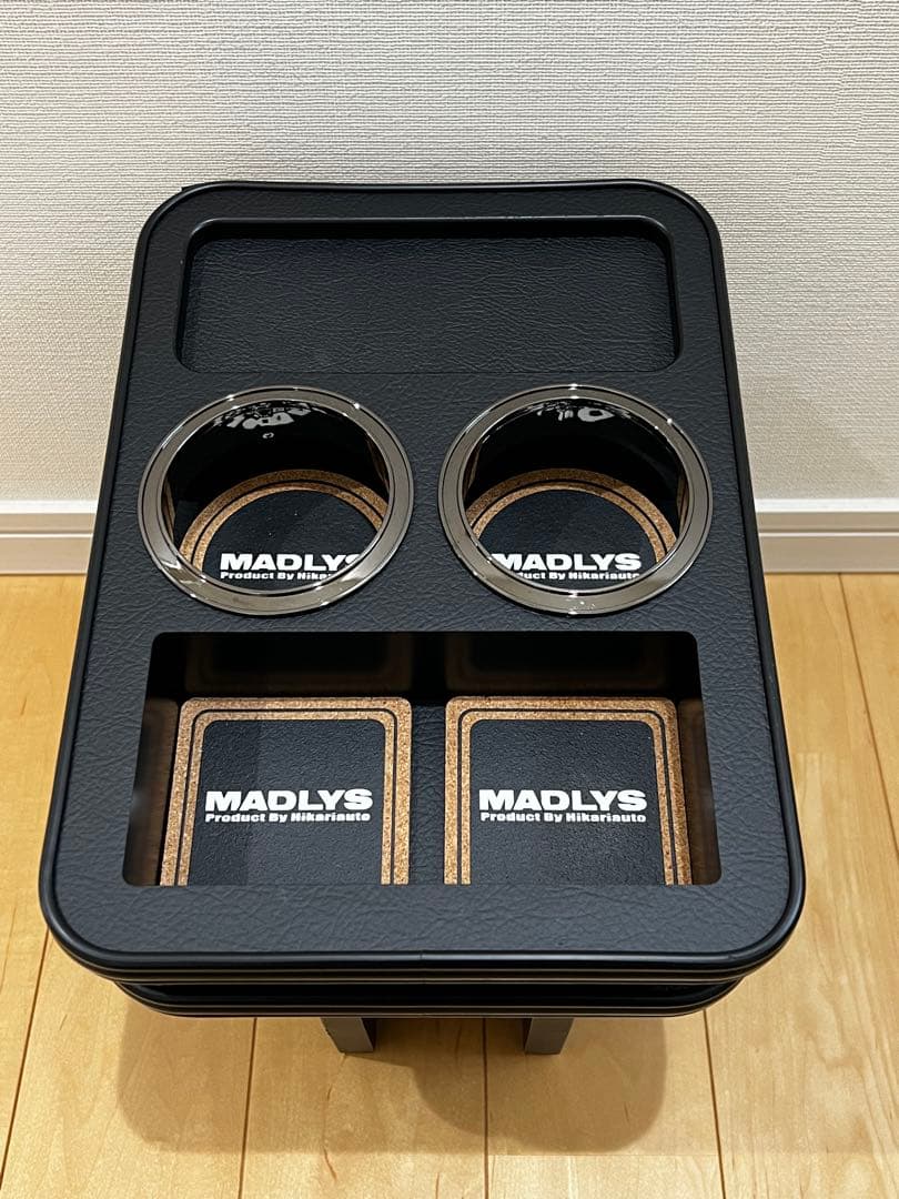 デリカD5後期型　MADLYS センターテーブル フロント用 マットブラック