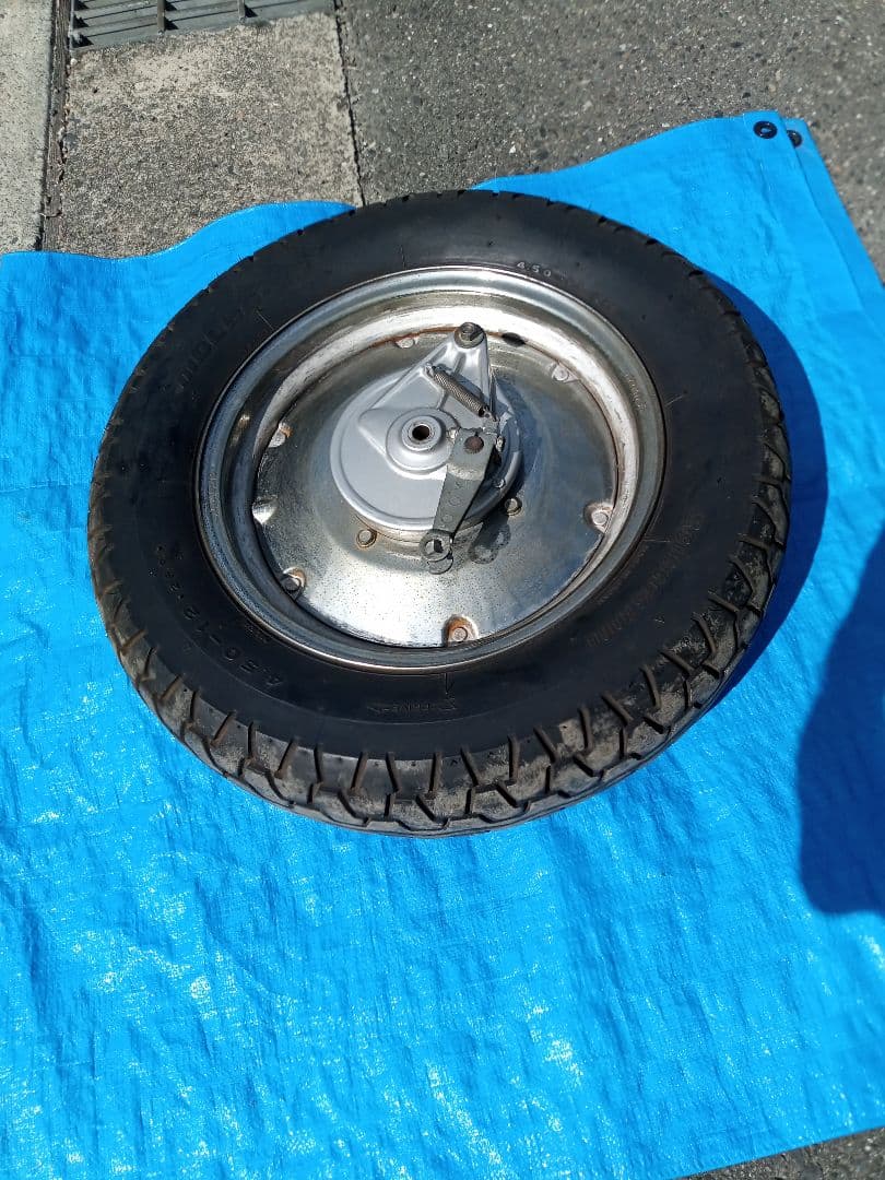 ホンダのマグナ50のリヤ−ホイールになります。