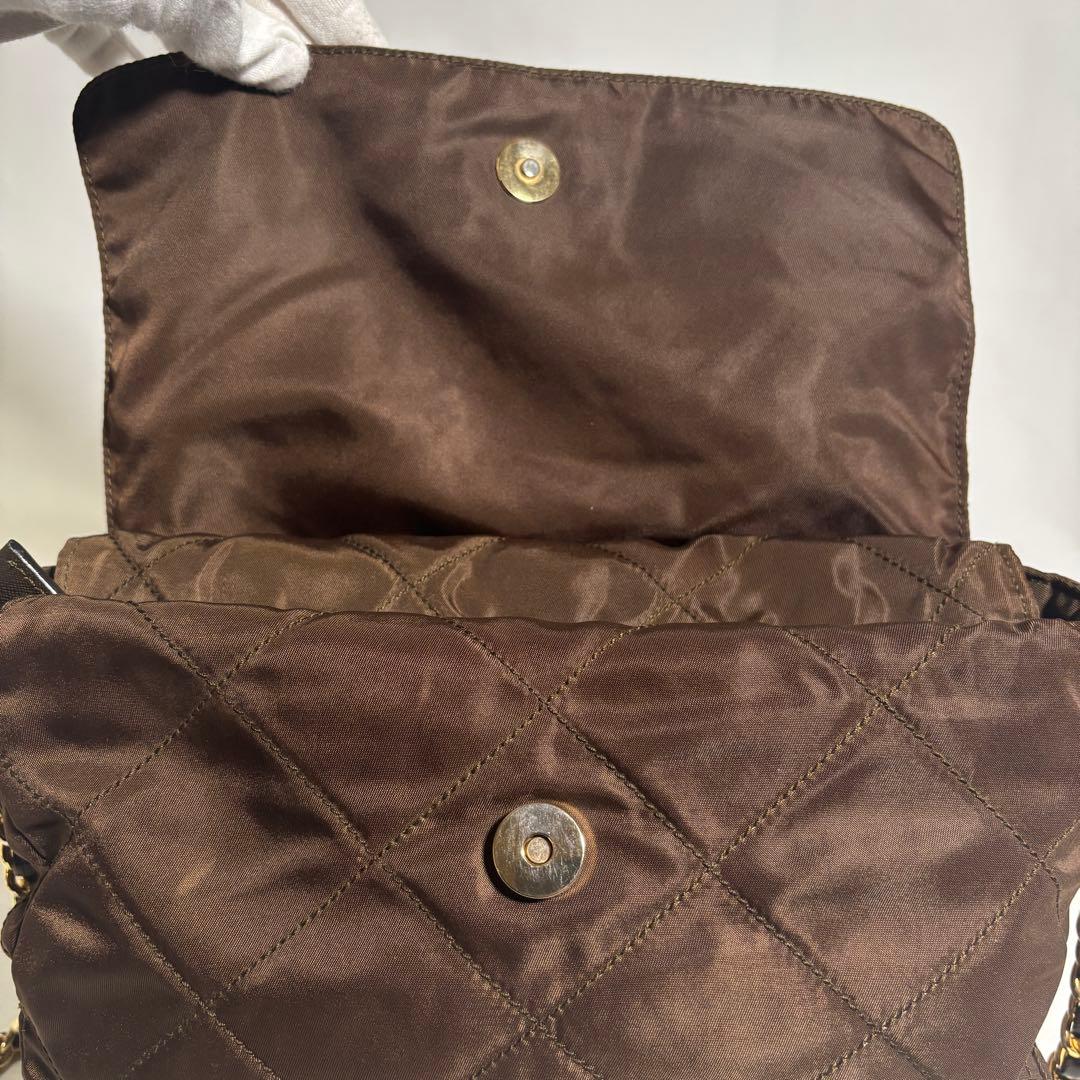 プラダ ショルダーバッグ 肩掛け チェーン キルティング 三角ロゴ ブラウン