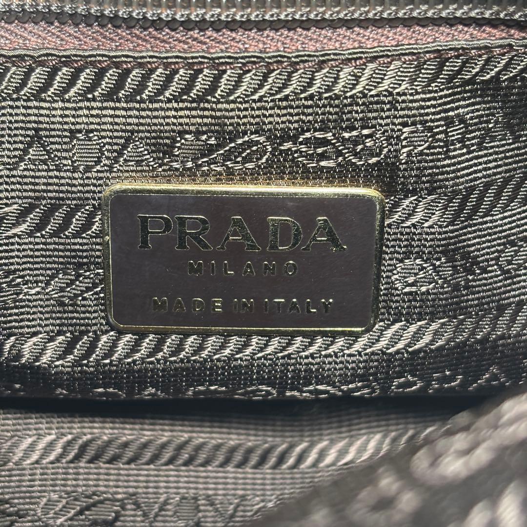 プラダ ショルダーバッグ 肩掛け チェーン キルティング 三角ロゴ ブラウン
