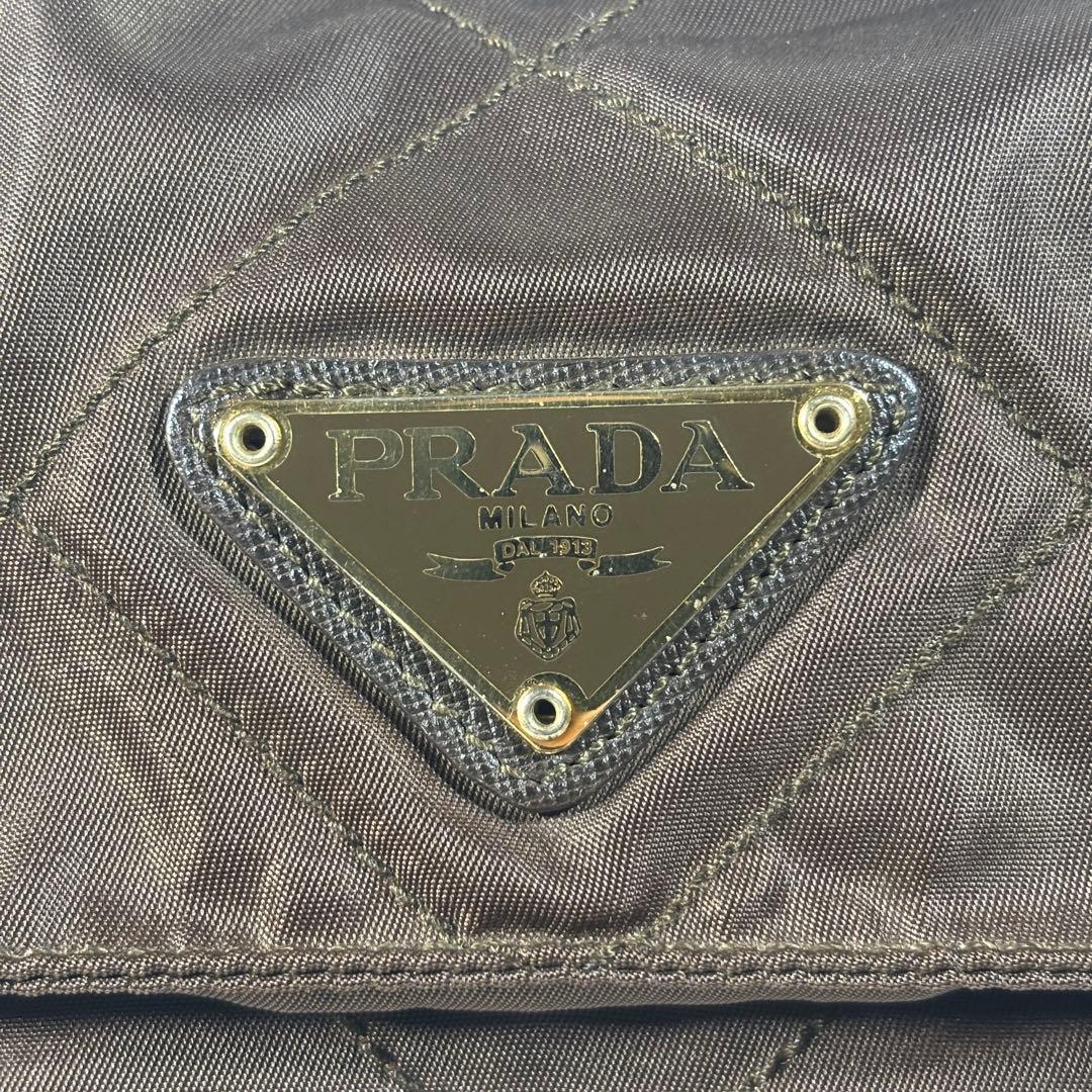 プラダ ショルダーバッグ 肩掛け チェーン キルティング 三角ロゴ ブラウン