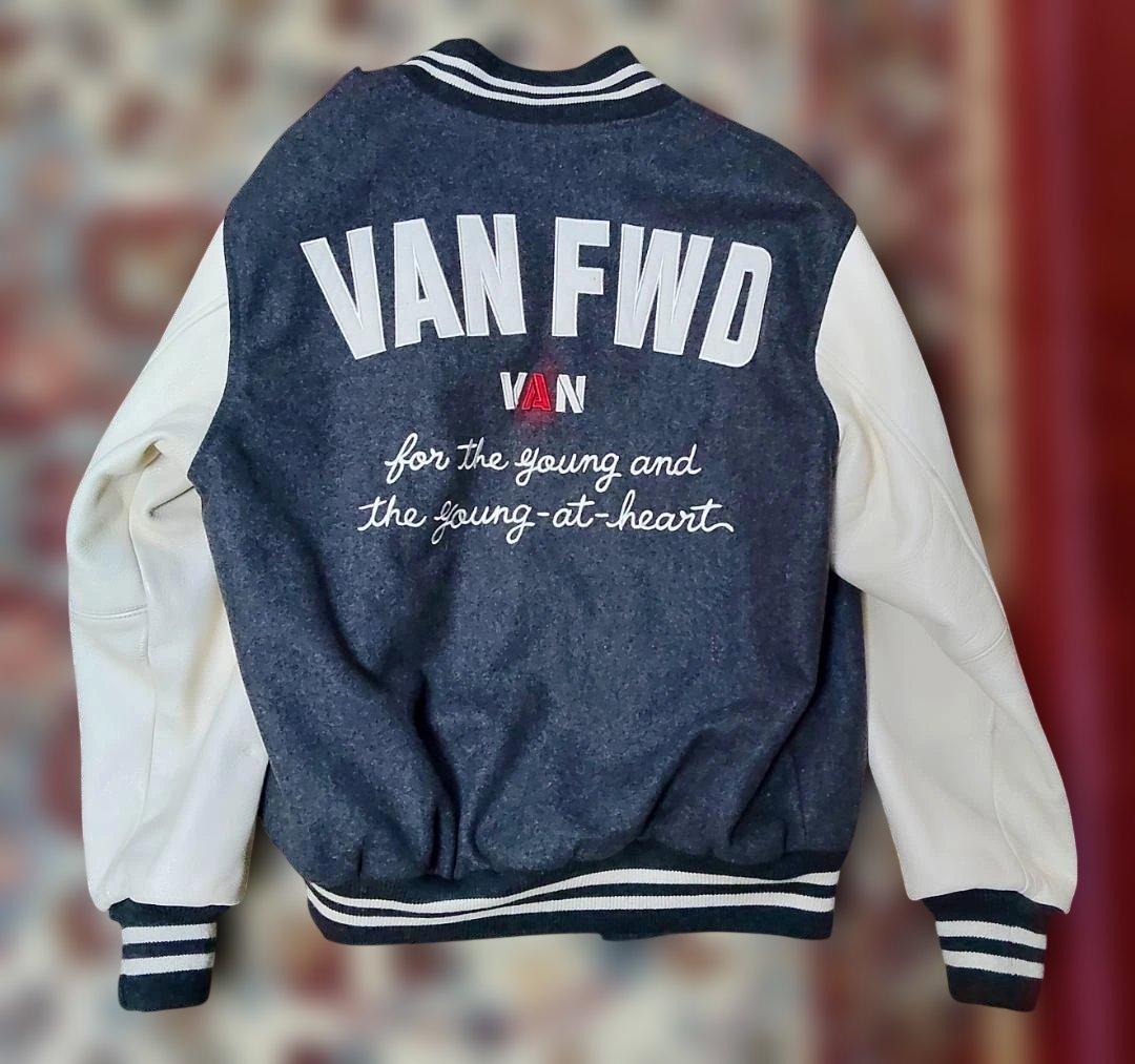 VAN FWD スタジャン 48 ネイビー/ホワイト