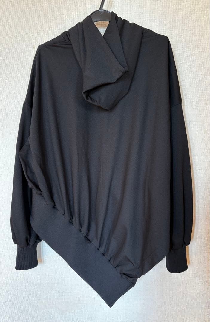 REGULATION Yohji Yamamoto 段違いフーディー