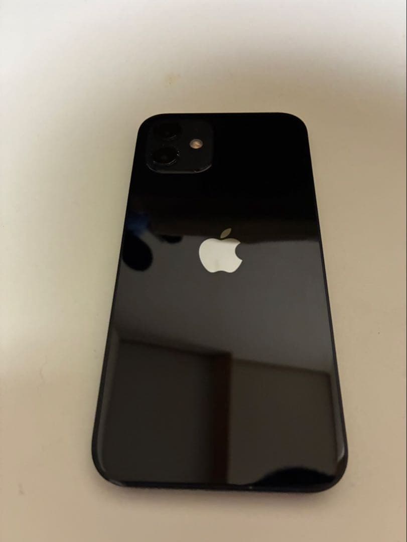 Apple iPhone 12 ブラック