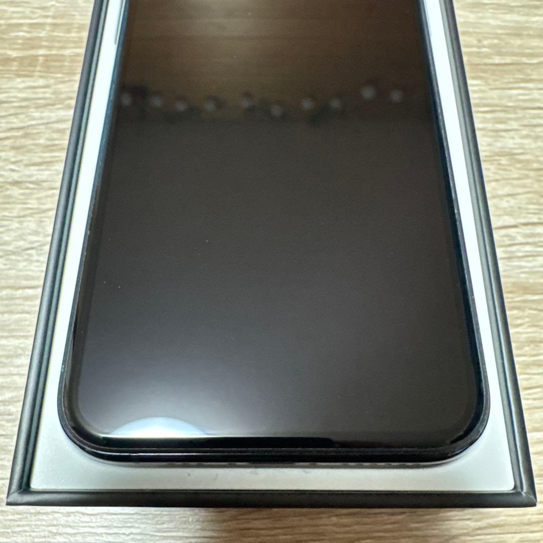 m*i様 iPhone 11 Pro 64GBミッドナイトグリーン SIMフリー