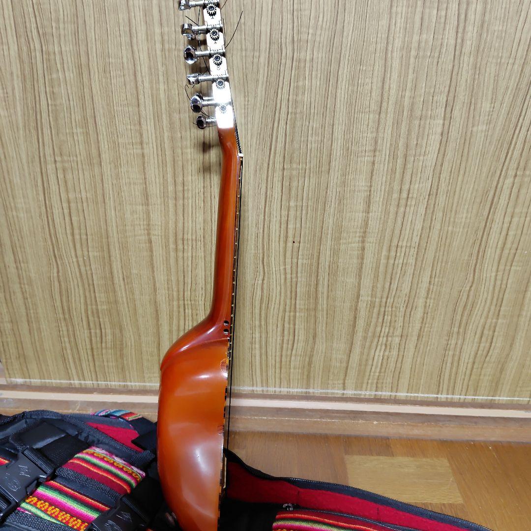 木製 チャランゴ オレンジ色 ストラップ付き