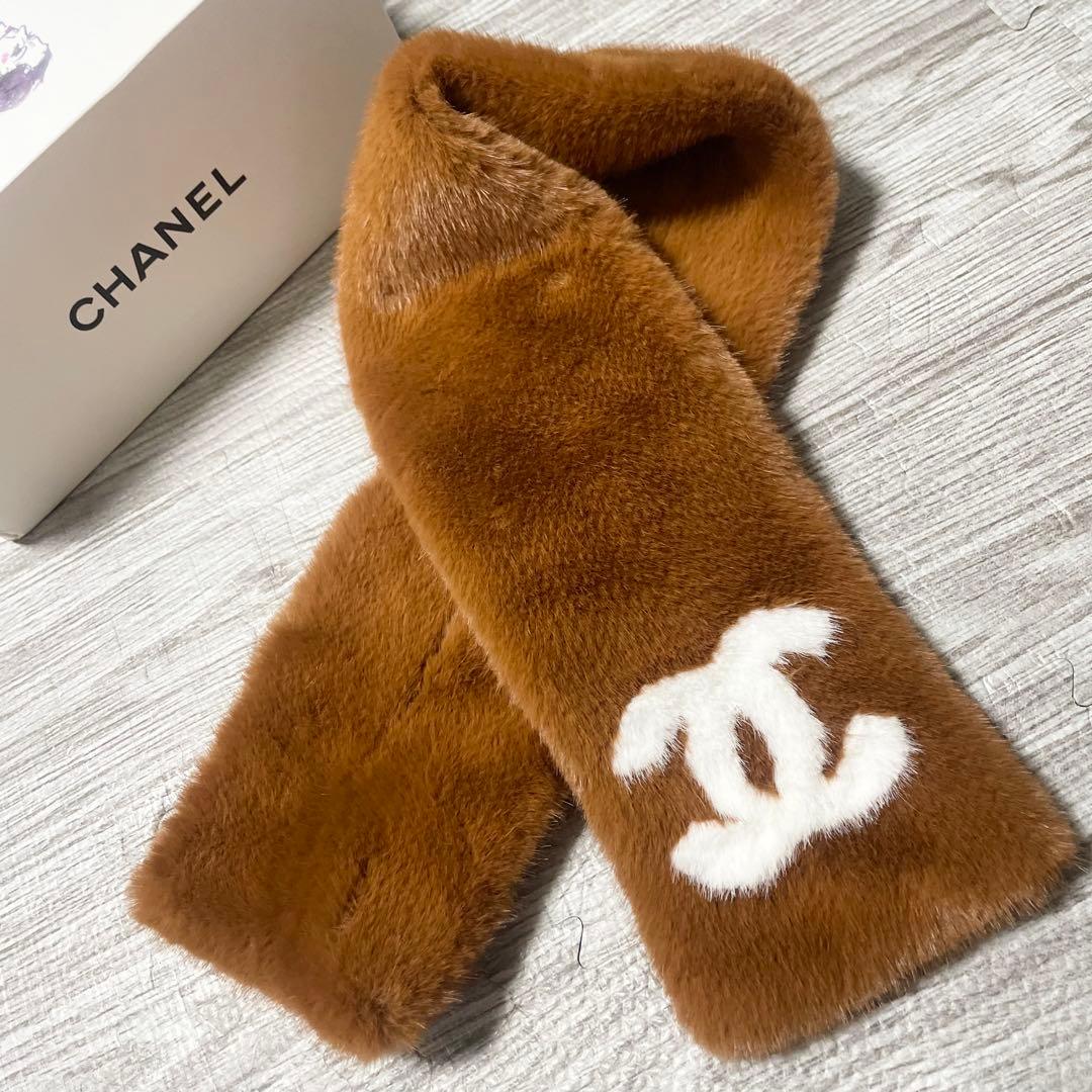CHANEL ファーマフラー もこもこ　ノベルティ