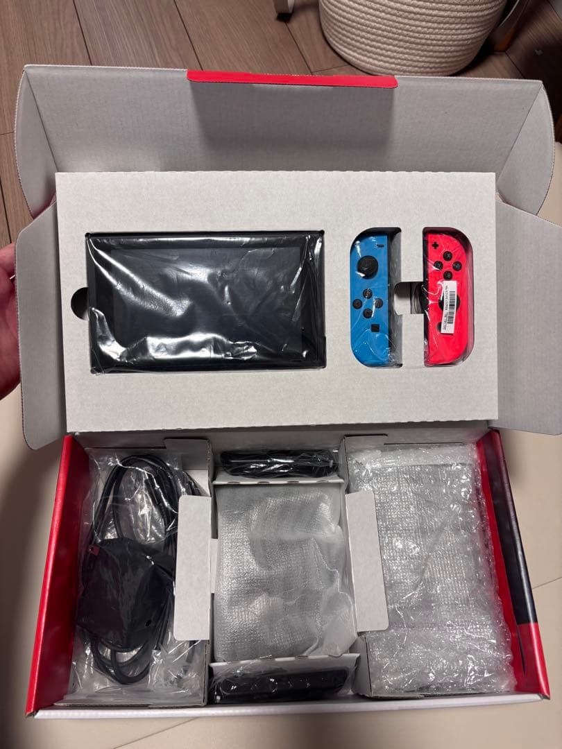 Nintendo Switchバッテリー強化版 本体箱付属品完備　任天堂スイッチ