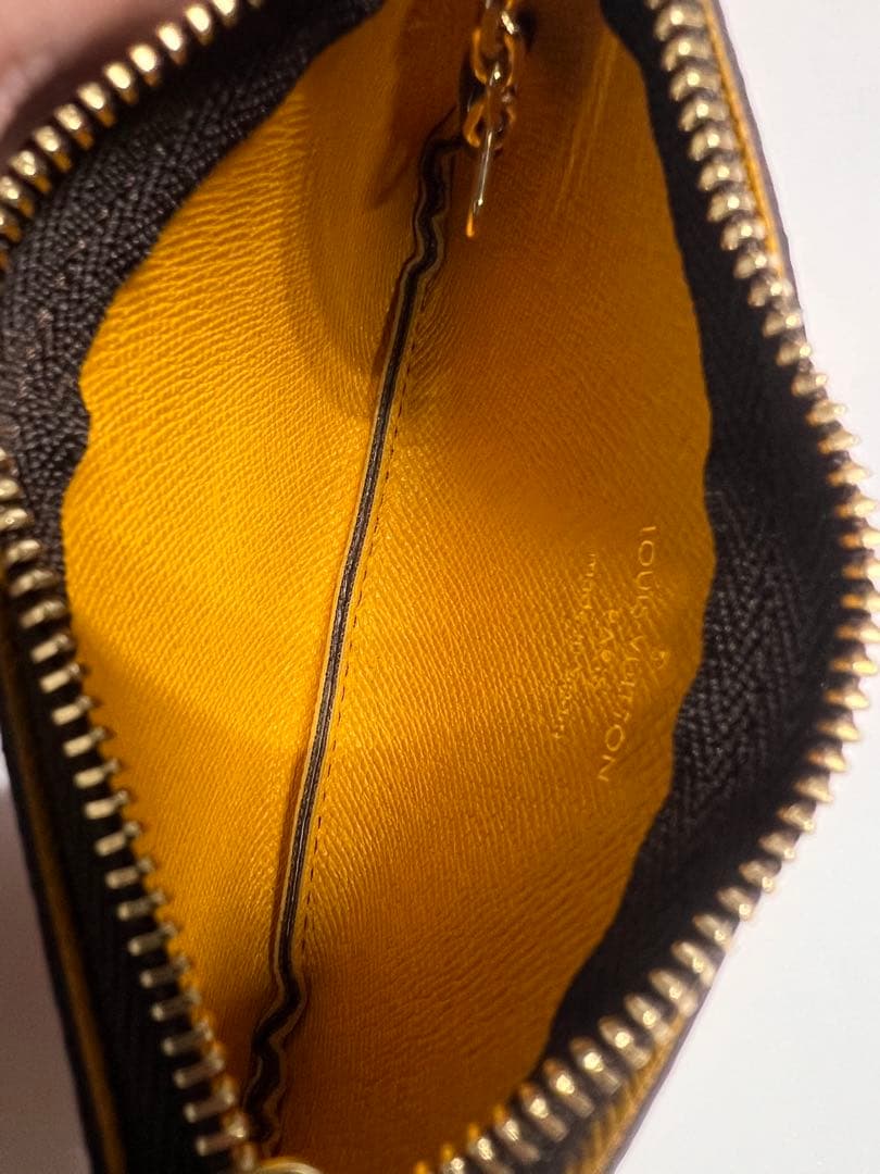 LOUIS VUITTON キーケース ベルボーイ