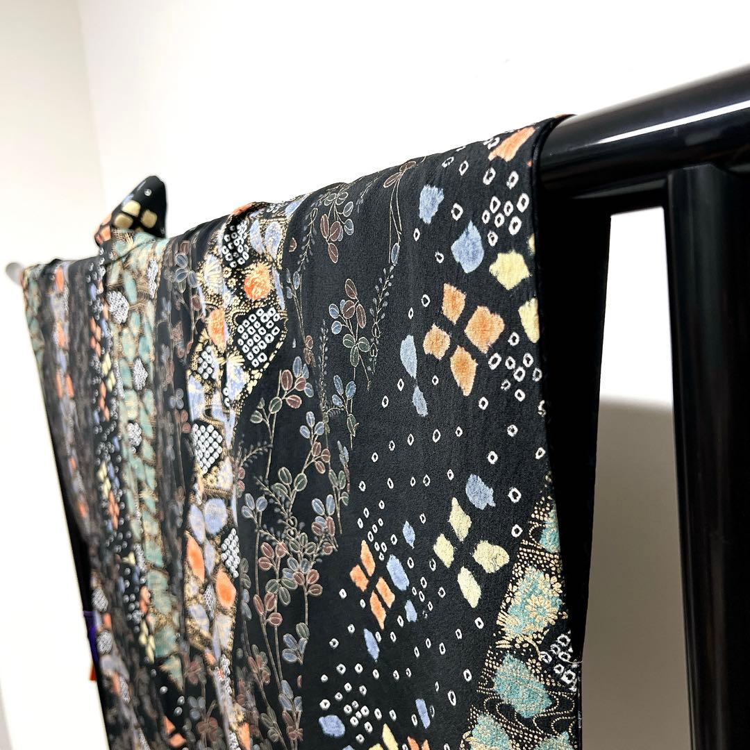 訪問着　黒地　絞り　萩　鳳凰　着物　010k