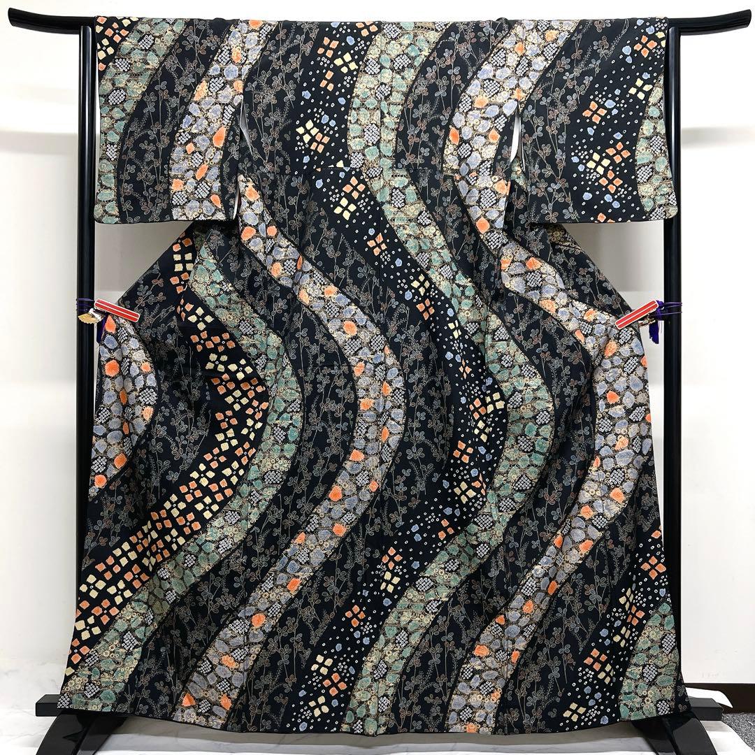 訪問着　黒地　絞り　萩　鳳凰　着物　010k