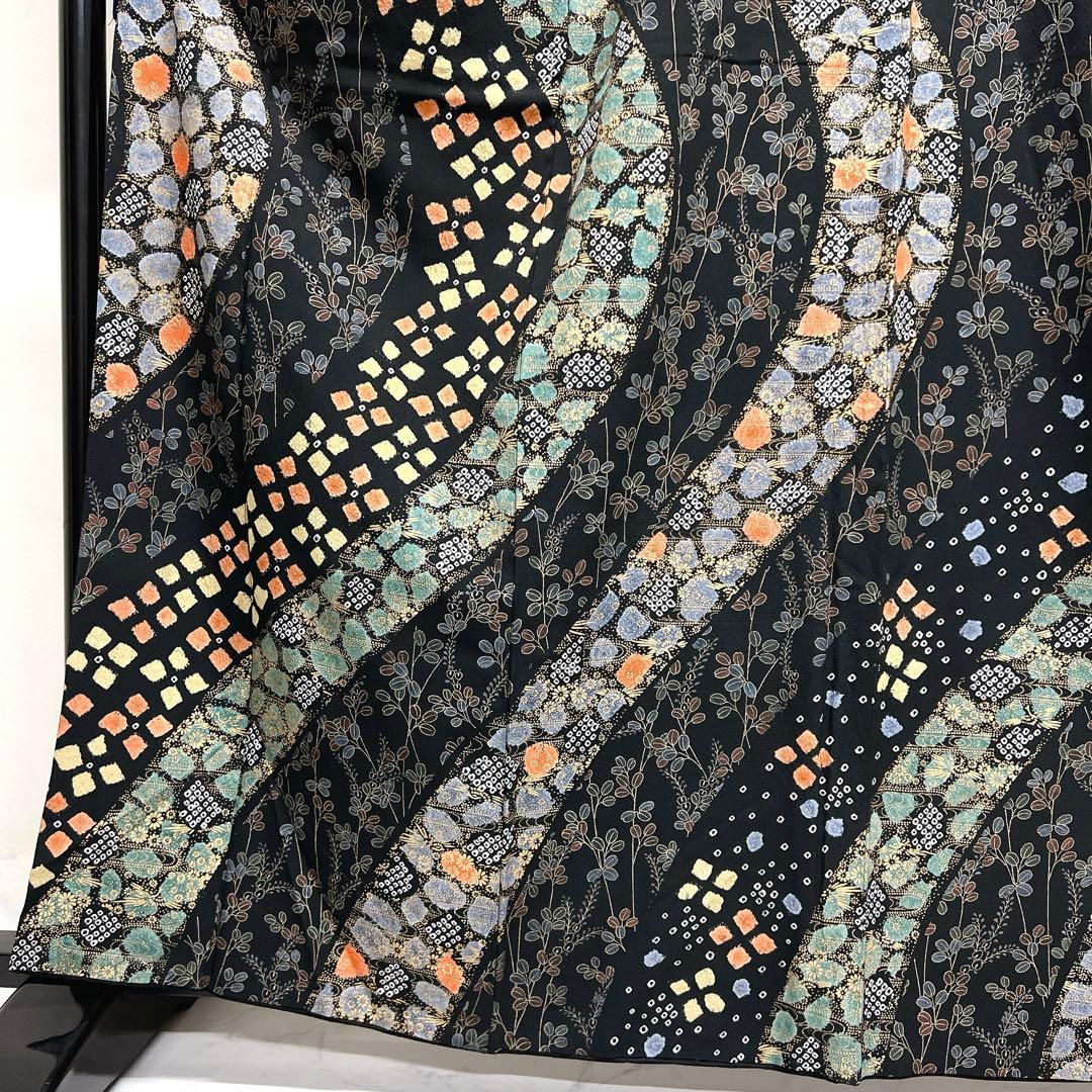 訪問着　黒地　絞り　萩　鳳凰　着物　010k