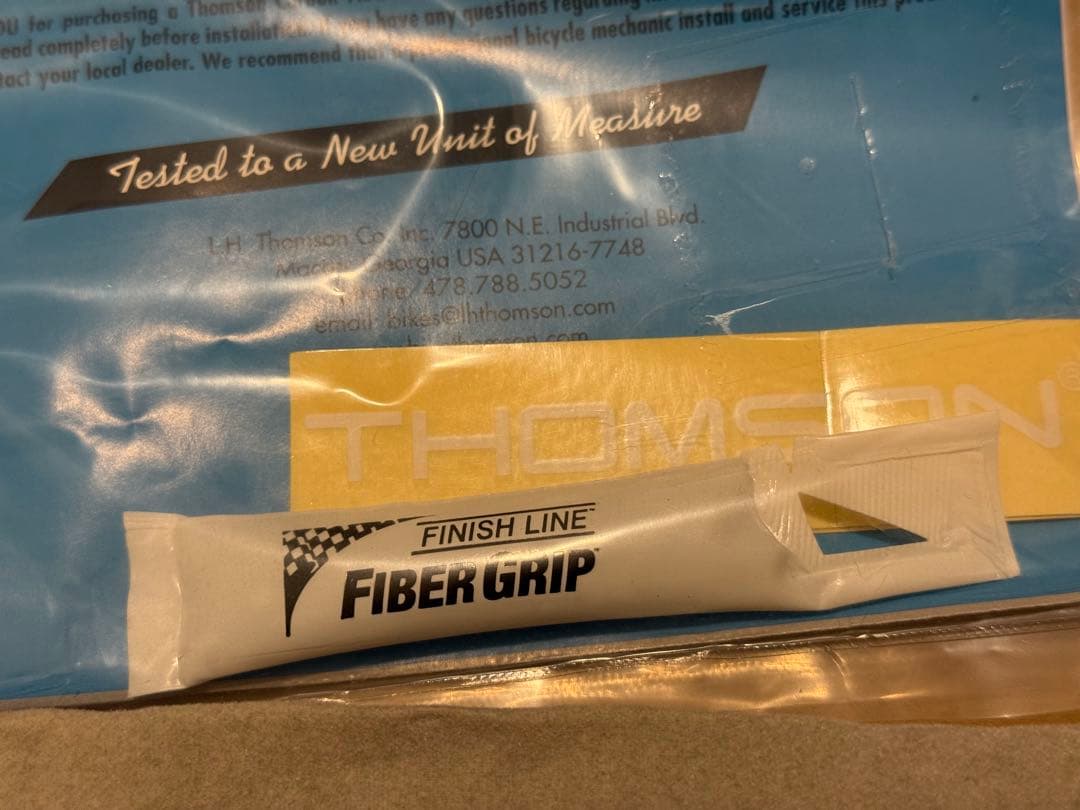 Thomson カーボン ドロップハンドル Aero 420mm 付属品付