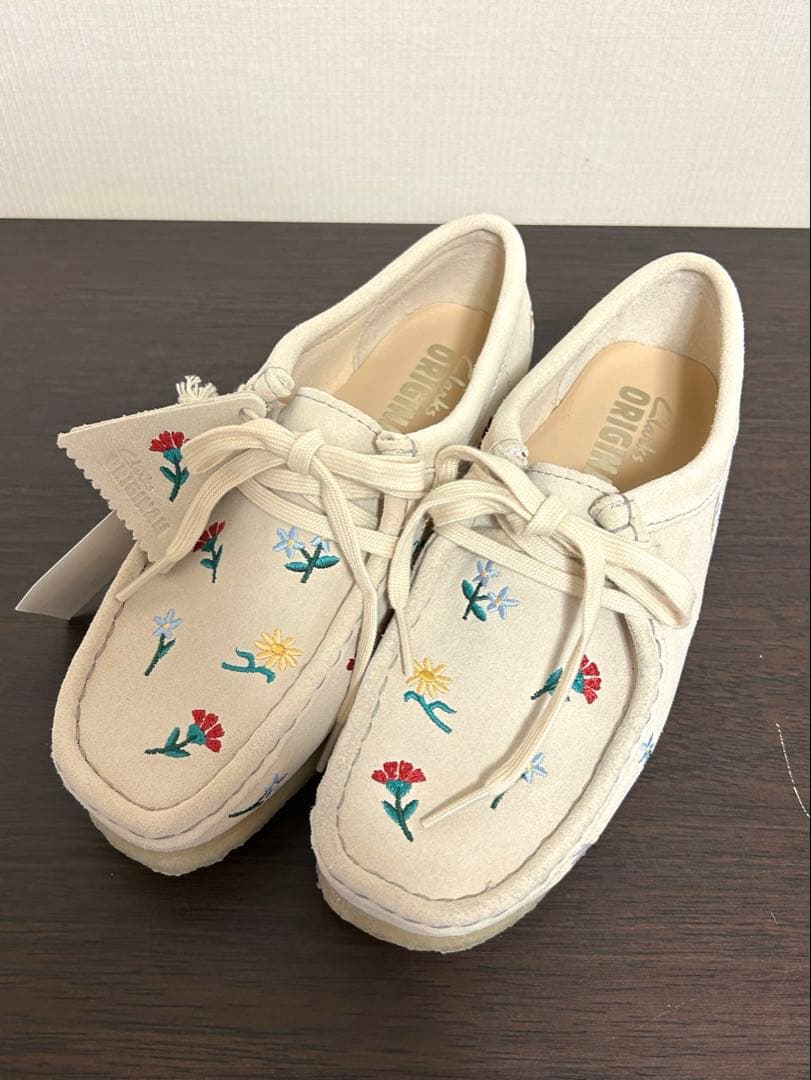 【Clarks/クラークス】ワラビー(トープエンブロイダリー) 23cm