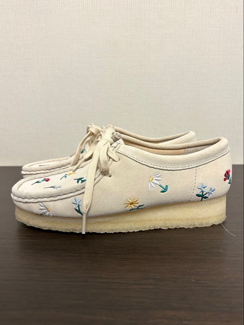 【Clarks/クラークス】ワラビー(トープエンブロイダリー) 23cm
