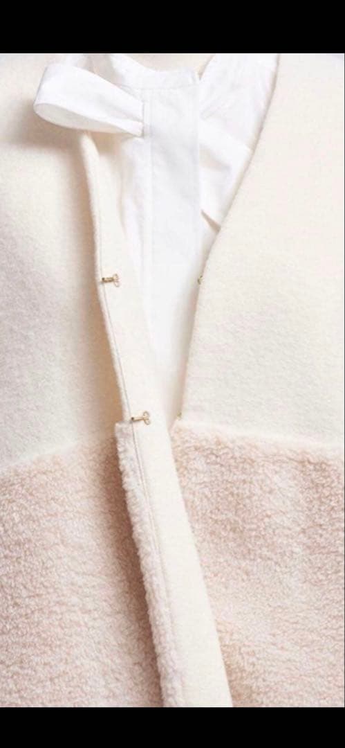 yori ヨリ Vネックファーショートコート 美品✨即日発送!!