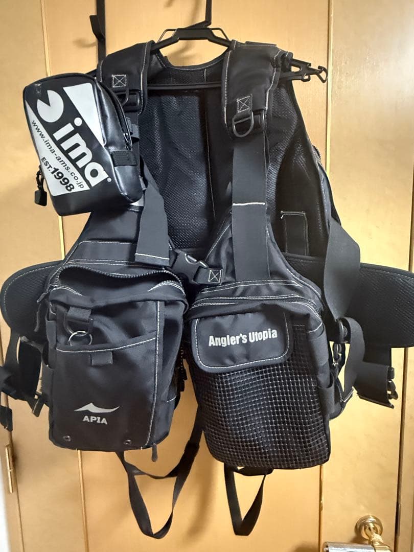 APIA Angler's Utopia ブラックライフジャケット