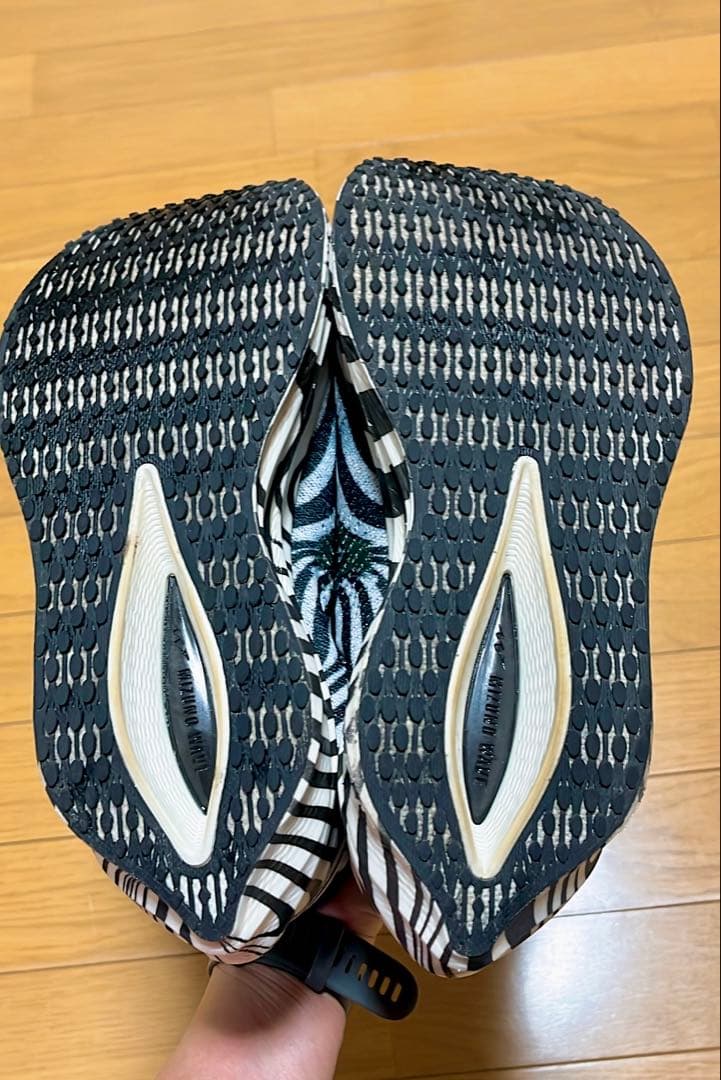 期間限定値下げ ミズノ ウエーブリベリオンプロ ロー ベータ 限定カラー