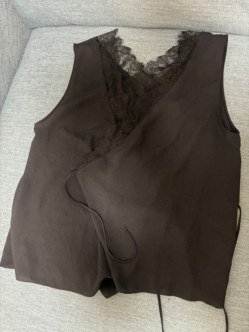 solstiss frenchlace ジレ