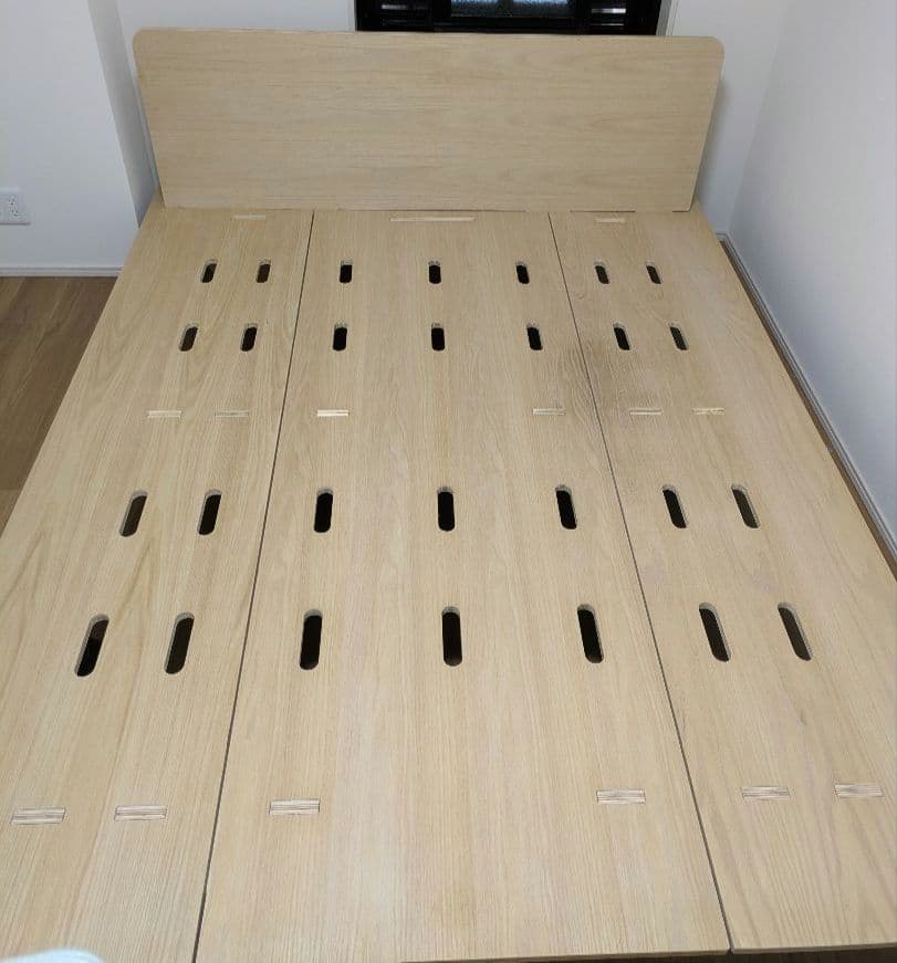 送料込み【コアラマットレス】木製ベッドフレーム　クイーンサイズ