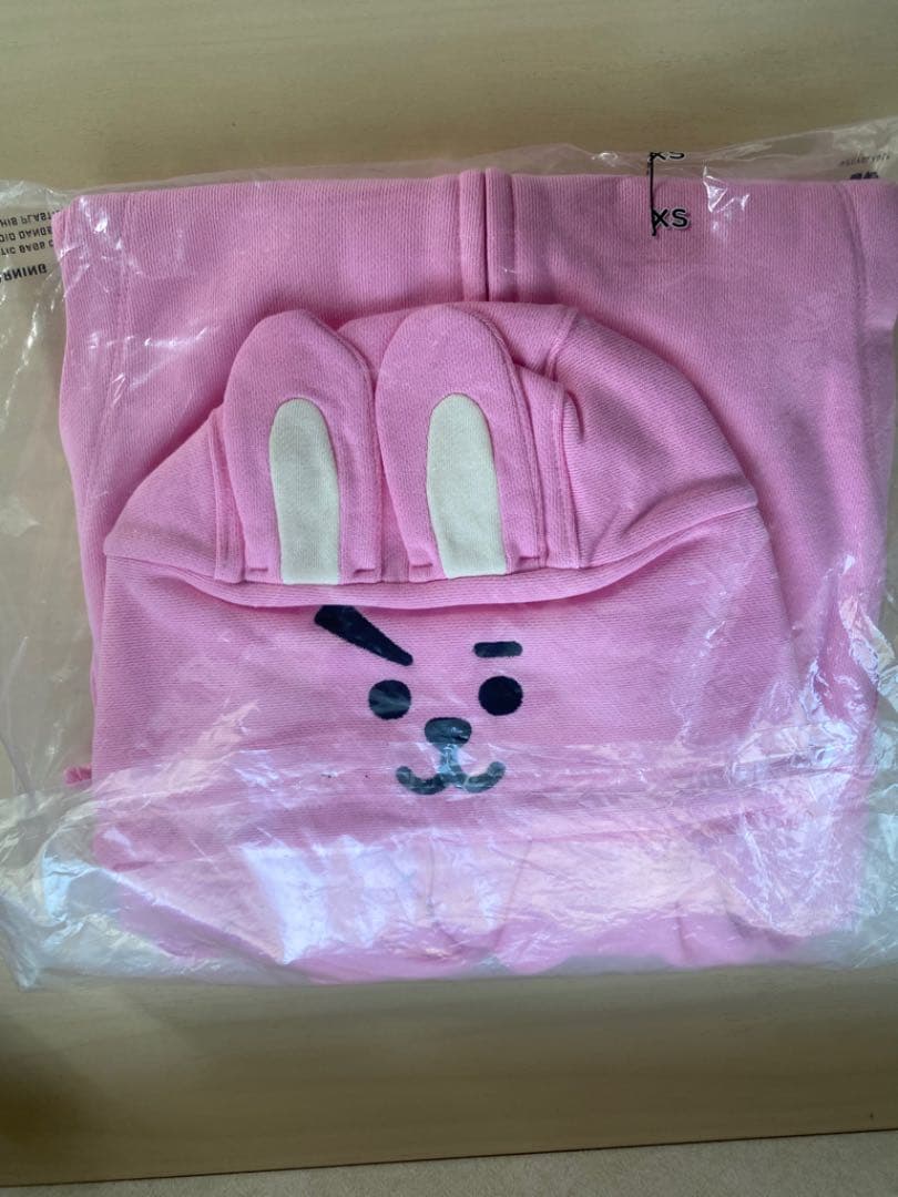 BT21 cooky パーカー　S 新品未使用未開封激レア品