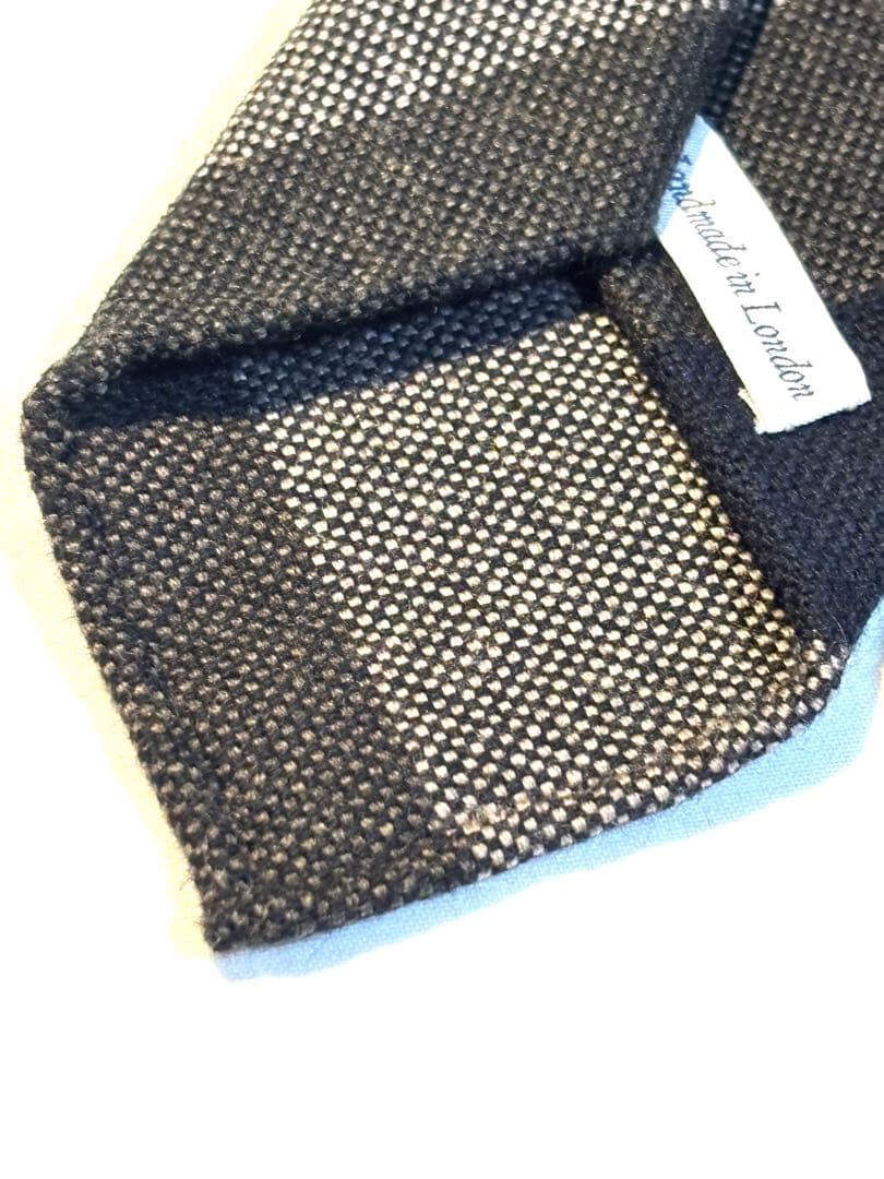 Drake’s ネクタイ　ウール 100% Handmade in London