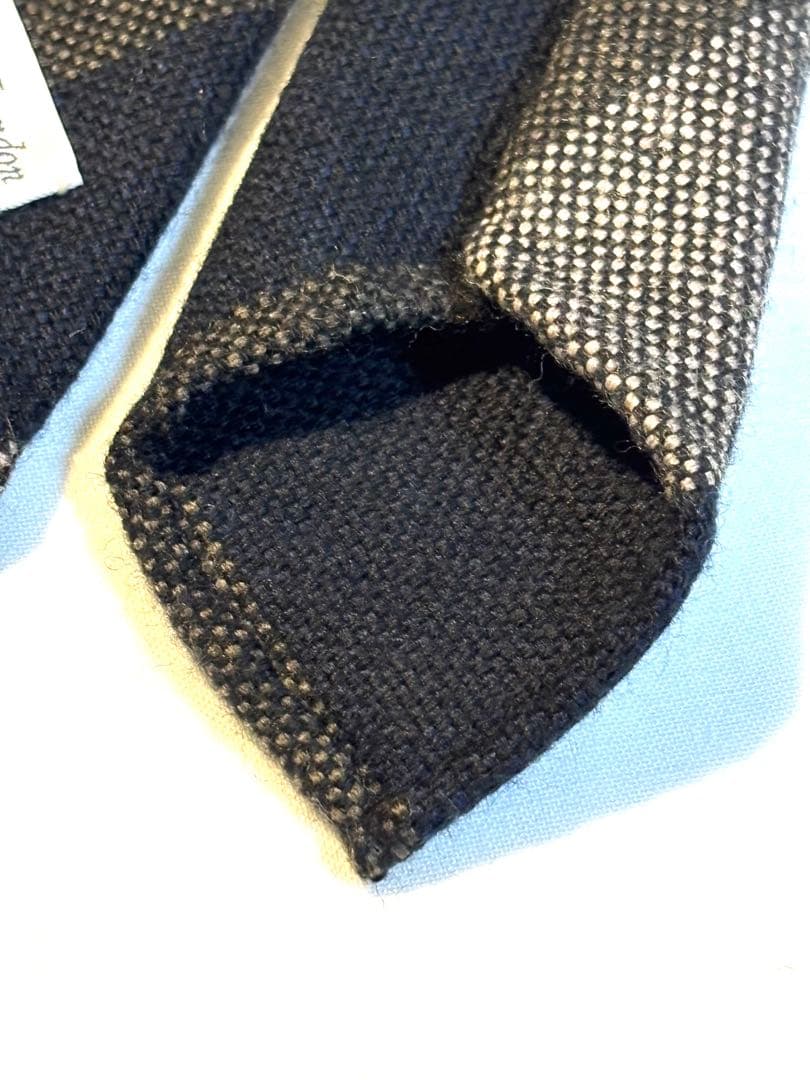 Drake’s ネクタイ　ウール 100% Handmade in London