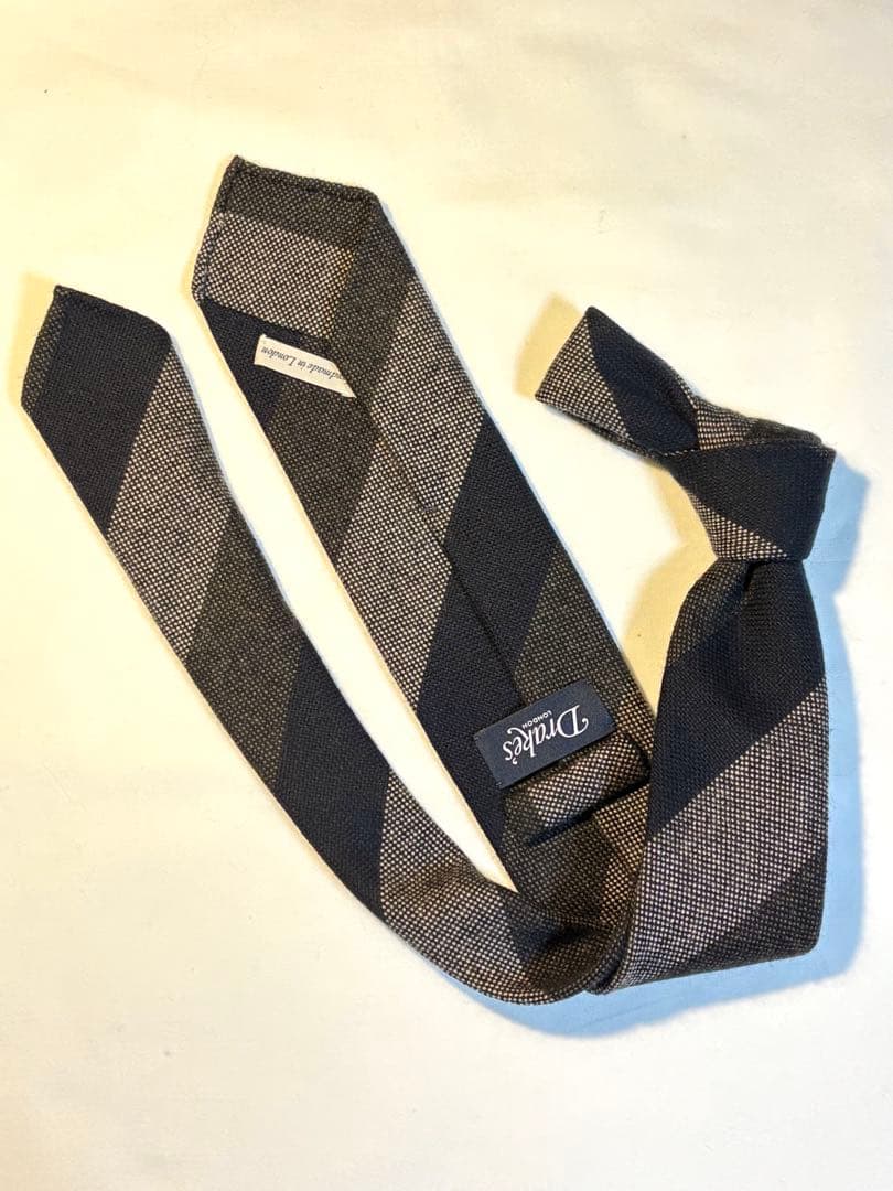 Drake’s ネクタイ　ウール 100% Handmade in London