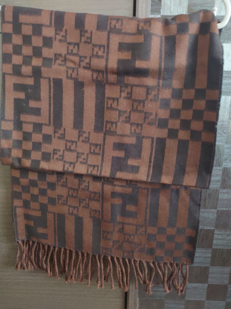 Fendi ブラウン チェック柄 マフラー